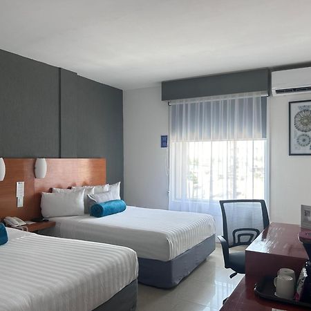 Hotel Gran Minatitlan Plaza Bagian luar foto