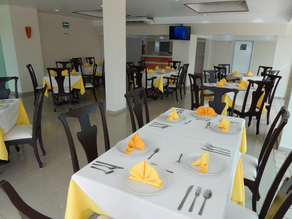 Hotel Gran Minatitlan Plaza Bagian luar foto