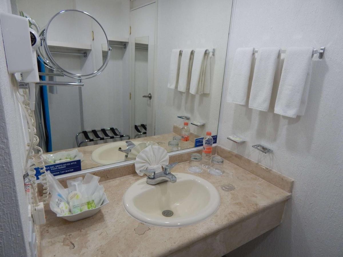 Hotel Gran Minatitlan Plaza Bagian luar foto