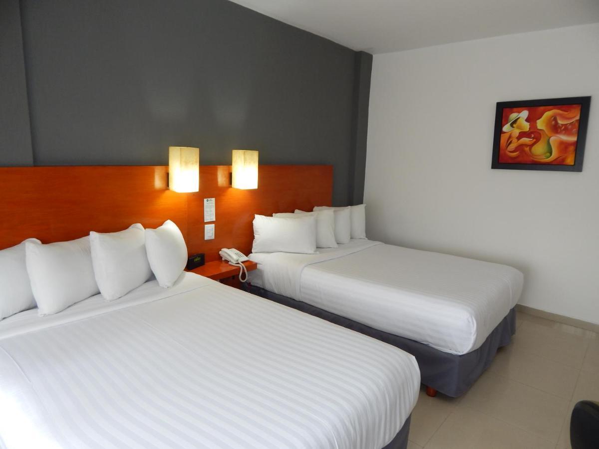 Hotel Gran Minatitlan Plaza Bagian luar foto