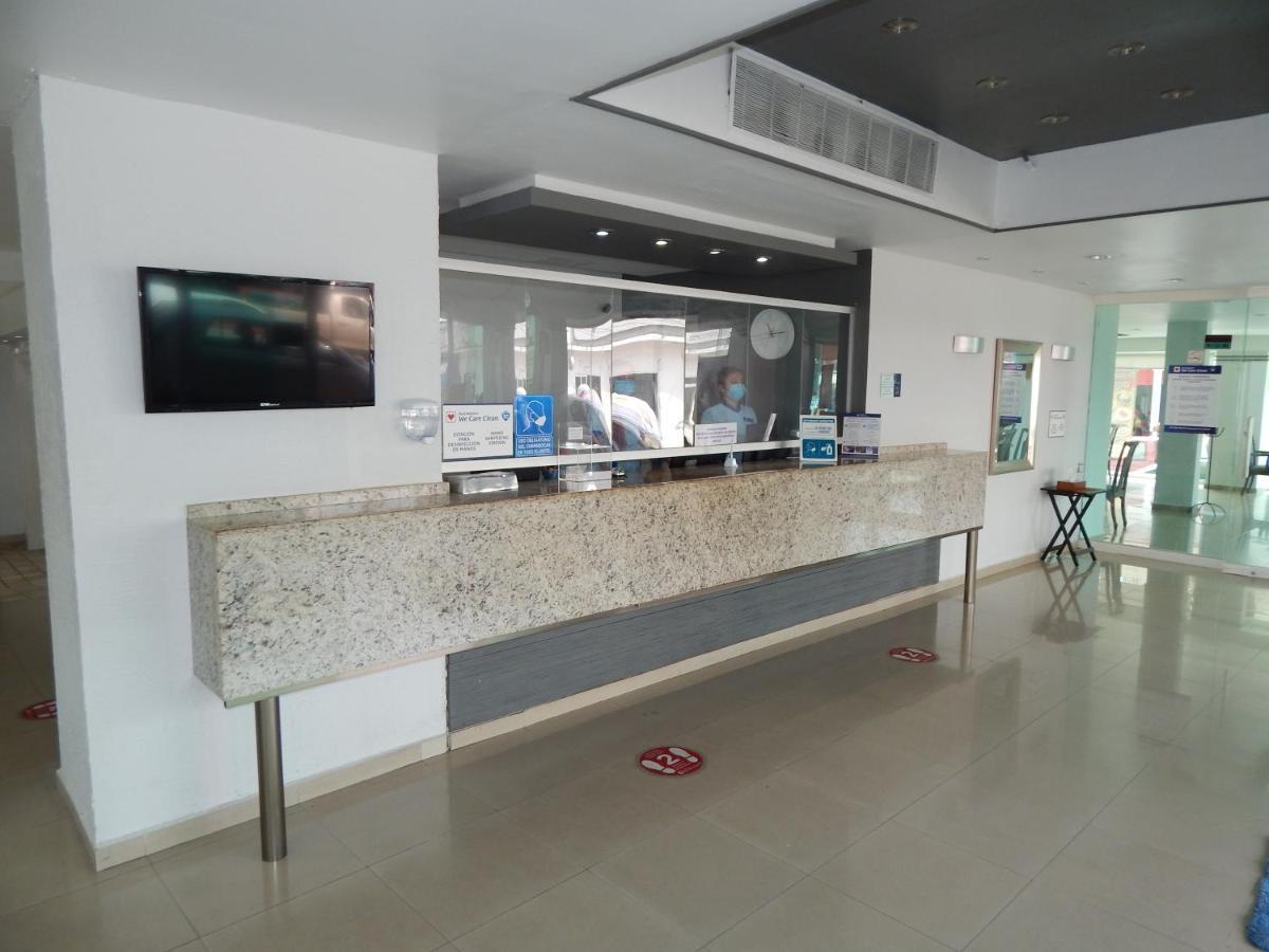 Hotel Gran Minatitlan Plaza Bagian luar foto
