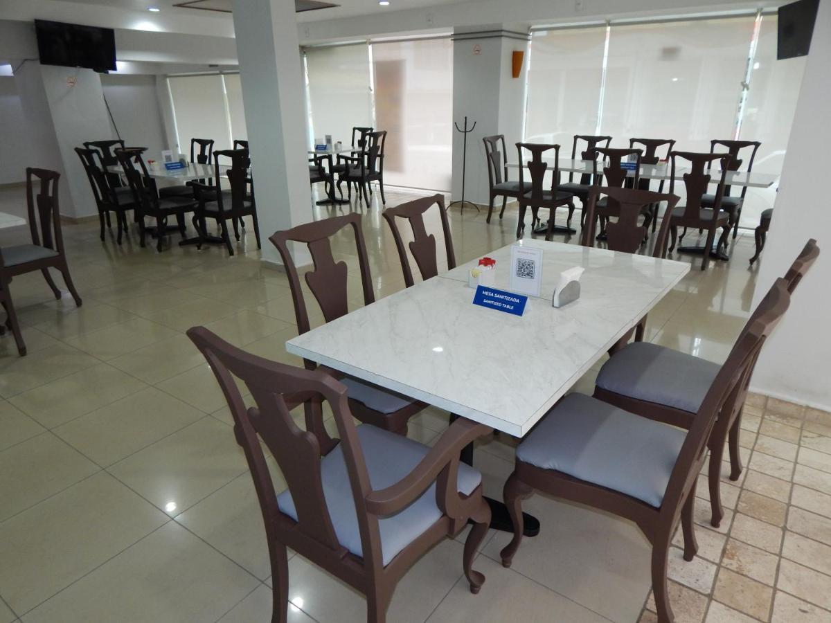 Hotel Gran Minatitlan Plaza Bagian luar foto