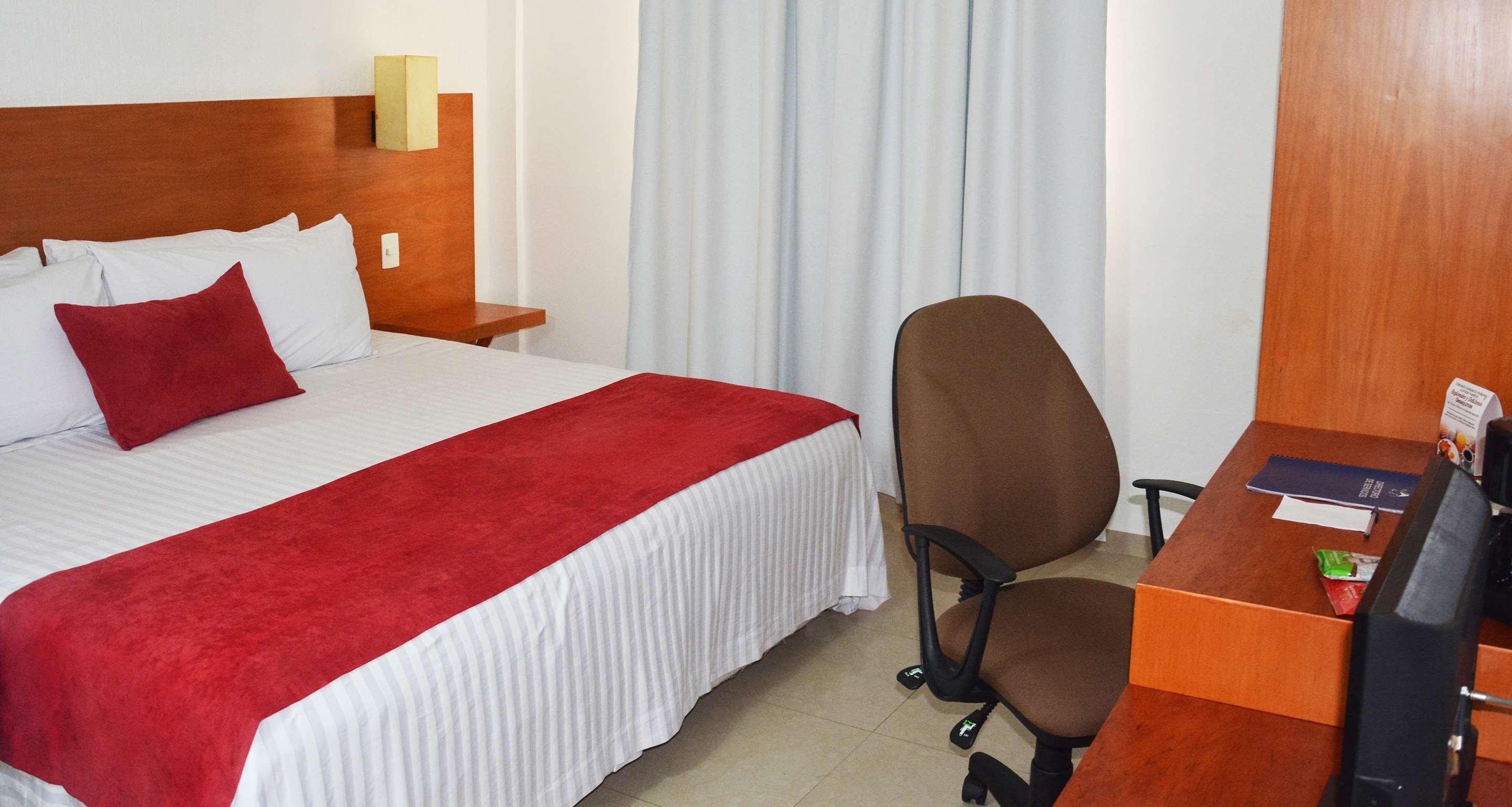 Hotel Gran Minatitlan Plaza Bagian luar foto