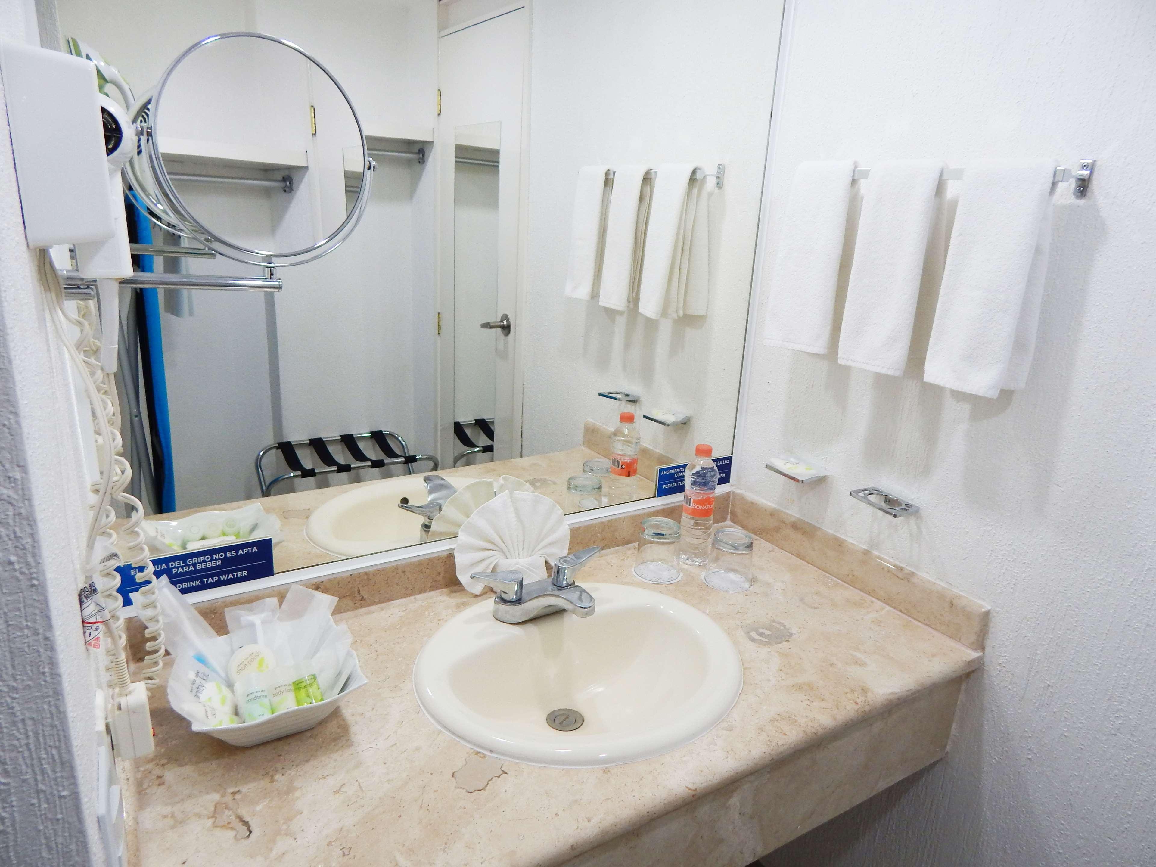 Hotel Gran Minatitlan Plaza Bagian luar foto