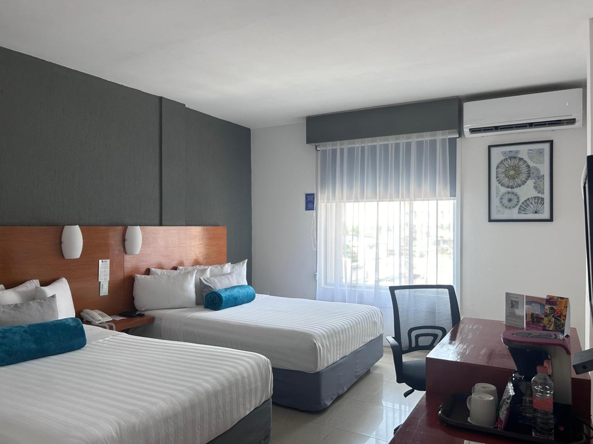 Hotel Gran Minatitlan Plaza Bagian luar foto