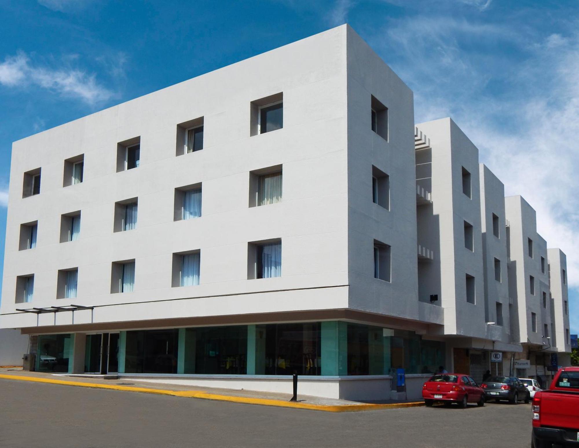 Hotel Gran Minatitlan Plaza Bagian luar foto